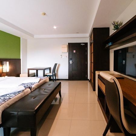 Ratana Hotel Sakdidet, Phuket Town Eksteriør billede